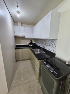 Huge 1BR with Spacious Balcony - Manila - 0