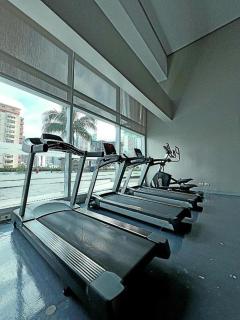Huge 1BR with Spacious Balcony - Manila - 6