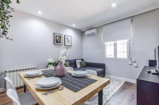 Charming Apartment Overlooking Plaza Mayor - Madrid - 6