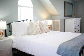 Sojourn Spacious Family Retreat with Fenced Backyard - 8