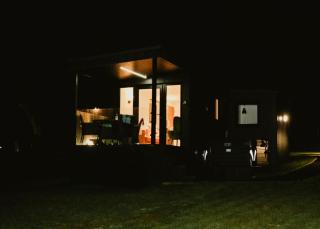 Luxury 2 Bedroom Glamping Pod with Hot Tub at Aganmore Farm Glamping - Pod 2 - Ballycastle - 3