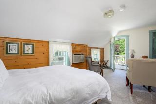 Isaiah Hall Inn - 2