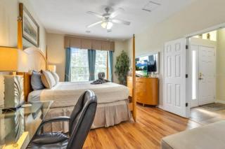 645-Stunning Pool and Spa at this Immaculate Single Story 5 Bedroom Home with No Rear Neighbors - 9