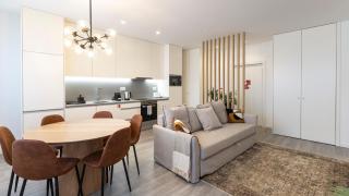 Bright 2BR Flat near Praça da Galiza by LovelyStay - Porto - 9