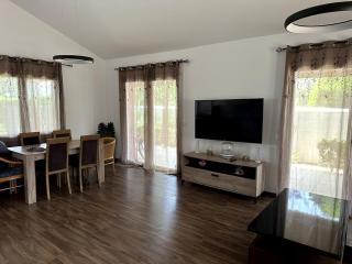Family Villa with Large Garden - Pissouri - 5