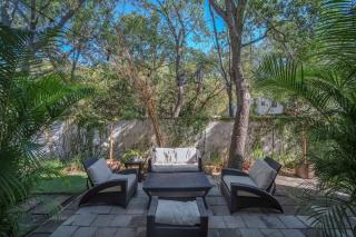 Grove Walk Manor 3BR Oasis in the Grove Family - 7