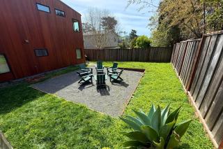 Modern indoor-outdoor living wHot Tub Walk to Beaches & Mountain Trails - 2