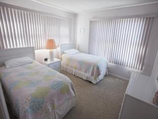 Ocean Front, Wi-Fi, Atlantic Views, 10 Beach Badges And Chairs, Outdoor Shower, Jacuzzi-Jet Tub, Decks Ping Pong Table, Private Yard,ship, - Ship Bottom - 3