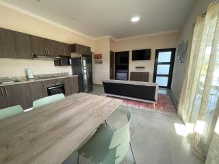 Cheerful 3 Bedroom Home In Gated Community - Santa Cruz - 4