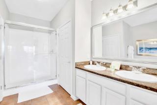 Stunning 3BR Near Disney - Pool and Hot Tub! - Orlando - 1