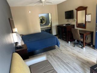 Deluxe Inn & Suites - York - 1