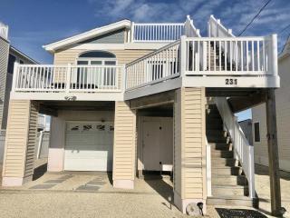 Single Family, Bayside, Roof Top Deck, Beach Badges, Wifi, Ship Bottom Bay Side Home, Beautiful Decks To Dine On And Catch Some Rays, Only A Short, - 0