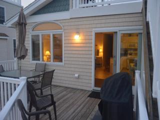 Single Family, Bayside, Roof Top Deck, Beach Badges, Wifi, Ship Bottom Bay Side Home, Beautiful Decks To Dine On And Catch Some Rays, Only A Short, - 9