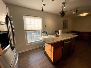 Blue Betty- 3 BDRM Mid-Century Charmer Near Beach - 2