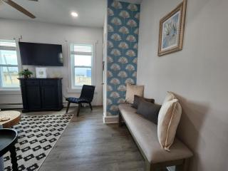 Seaside Escape-4BR, Near Casino, Beach & Boardwalk - 5