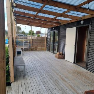 Stylish Cabin Living with Huge Decking sleeps 9 - Mangakino - 8
