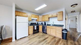 Convenient two bedroom near DIA - 1