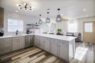 Imani Playce: Perfect location w/ Boho Vibes! - 1