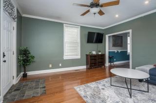 Large 2 story home with fenced back yard - Indianápolis - 4
