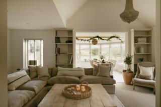 The Secret Hideaway - Central Village - 8