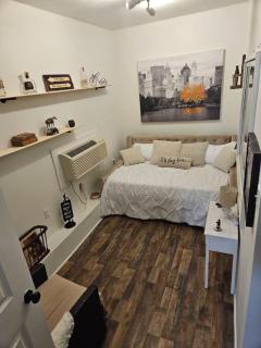 College Park Bungalow - Winchester - 3
