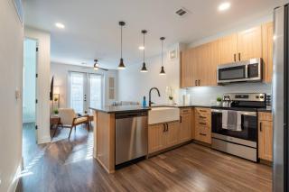 Modern 1Bd1Ba Apt near UT DT - Austin - 7