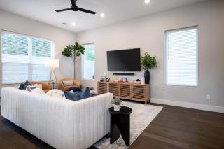 The Quad 4 Modern Suites Private Yard Grill 2 Miles to Kyle Field - College Station - 8