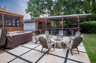 Ol Sarge Retreat Outdoor Amenities Cozy Charm - 9