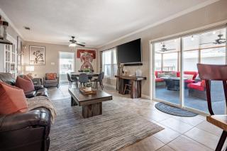 Ol Sarge Retreat Outdoor Amenities Cozy Charm - 6