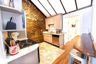 Mandeville Creole Cottage upper and lower - 5