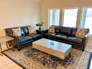 4-BR Getaway Ideal for Families - Richmond - 9