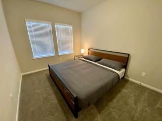 4-BR Getaway Ideal for Families - Richmond - 3