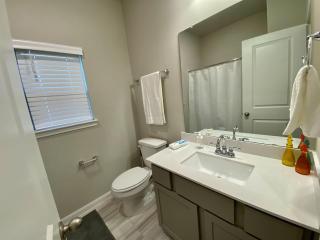 4-BR Getaway Ideal for Families - Richmond - 2