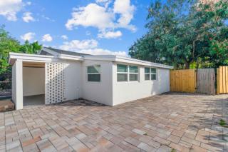 Charming 2 Bed 1 Bath Cottage in WPB - West Palm Beach - 0