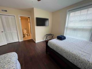 Derby Delight- Ventnor Home, 5 Minutes to Beach - 5