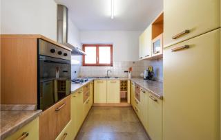 Gorgeous Home In Pomer - Pomer - 2
