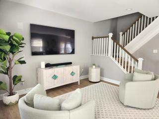 The Devon AC-Near Casinos & Boardwalk w/Hot Tub - Atlantic City - 9