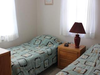 Ocean Block, Internet-Wifi, Deck, Washer Dryer, Well-Maintained First Floor Unit Of An Ocean Block Duplex, Great Location, Just One House Between, - 6