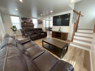 Cadillac Blue House - Luxury w/ Pool Table! - Atlantic City - 8