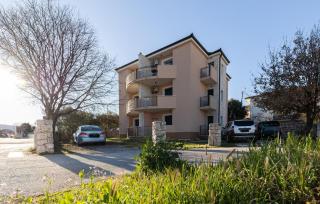 1 Bedroom Amazing Apartment In Trogir - Trogir - 4
