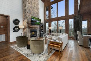 Blue Fox Lodge - 1