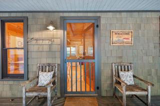 Cartacay River Retreat - North Georgia Riverfront Cabin - Riverside access, cozy living spaces, game room, and outdoor amenities - Ellijay - 6