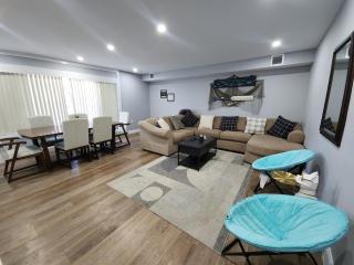 HomeSense-Spacious & Block from Ocean Casino - Atlantic City - 0