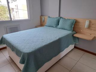 Apartamento confortável e com Piscina a 900 m da praia de Itacoatiara - Niterói - 6