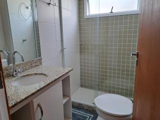 Apartamento confortável e com Piscina a 900 m da praia de Itacoatiara - Niterói - 2
