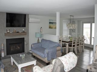 Pet Friendly, Single Family, Private Heated Pool, Hot Tub, Beach Badges And Beach Equipment, Private Fenced In Yard, Deck And Covered Patio, Granite, - 9