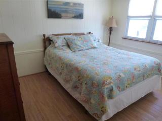 Pet Friendly, Wifi, Beach Badges, Beach Chairs, Balcony, Bayview, Deck,keurig, Handicap Access, Elevator, O-S, Streaming Tv, - Brant Beach - 4