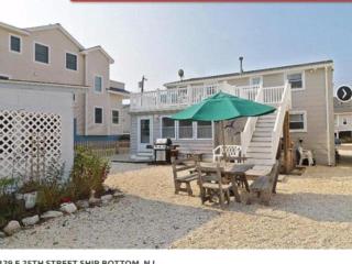 Oceanside, Ship Bottom, Large Yard, Beach Badges, Deck, Wifi, Only 4Th From The Beach! Only 4Th From The Beach! Ocean Single Family In Ship Bottom, - Ship Bottom - 1