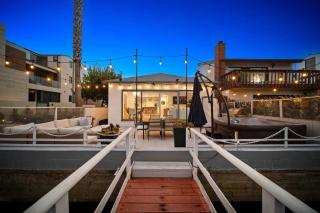 Bayside Getaway Waterfront - Newport Beach - 0