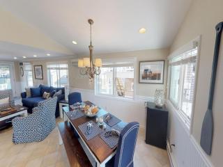 Wifi, Decks, Private Yard, Beach Badges, Beach Chairs, Keurig, O-S, W-D, 3Rd Off The Beach, - 3